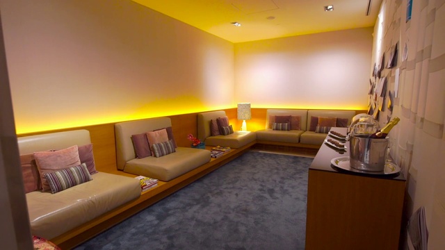 Video Reference: Furniture, Comfort, Wood, Interior design, Floor, Lamp, Flooring, Living room, Hardwood, Building