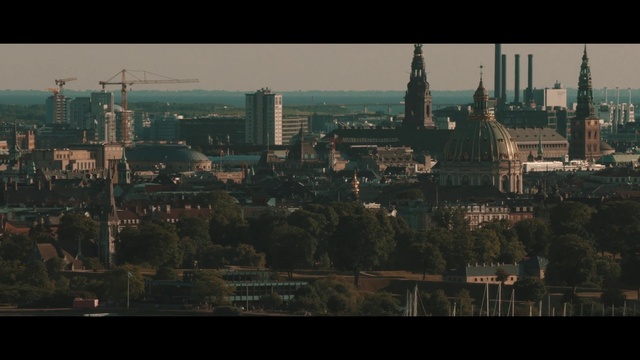 Video Reference: Building, Skyscraper, Sky, Tower, Nature, World, Tower block, Urban design, Atmospheric phenomenon, Tree