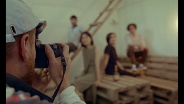 Video Reference: Cap, Wood, Baseball cap, Shorts, Camera, Leisure, Event, Fun, Photographer, Cameras & optics