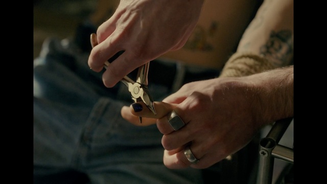 Video Reference: Hand, Gesture, Finger, Tool, Wrist, Wood, Thumb, Revolver, Engineering, Nail