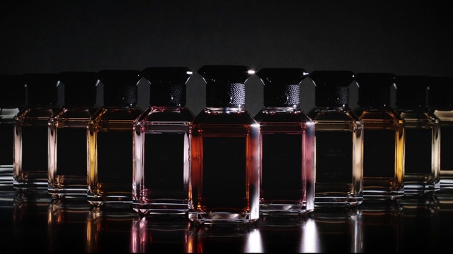 Video Reference: Brown, Bottle, Drinkware, Liquid, Glass bottle, Amber, Drink, Fluid, Cosmetics, Chemical compound