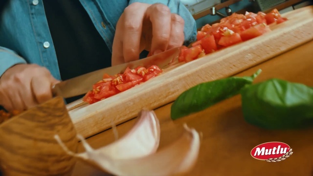 Video Reference: Food, Tableware, Ingredient, Cutting board, Recipe, Plum tomato, Cherry Tomatoes, Finger, Natural foods, Fruit