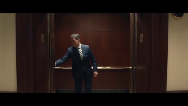 Video Reference: Flash photography, Gesture, Performing arts, Entertainment, Blazer, Formal wear, Event, Electric blue, White-collar worker, Fashion design