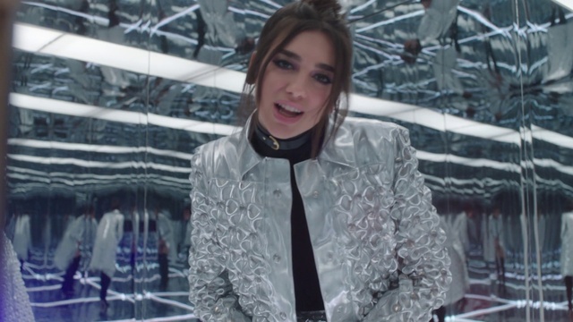 Video Reference: Human, Flash photography, Fashion, Sleeve, Standing, Street fashion, Style, Happy, Smile, Fashion design