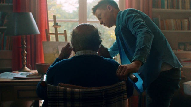 Video Reference: Temple, Interaction, Social group, T-shirt, Fun, Chair, Youth, Sharing, Event, Conversation