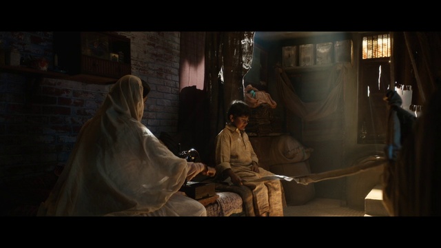 Video Reference: Flash photography, Event, Entertainment, Darkness, Sitting, Midnight, Visual arts, Art, Room, Conversation