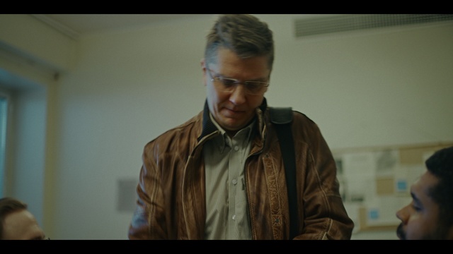 Video Reference: Glasses, Vision care, Dress shirt, Sleeve, Eyewear, Blazer, Event, White-collar worker, Formal wear, Beard