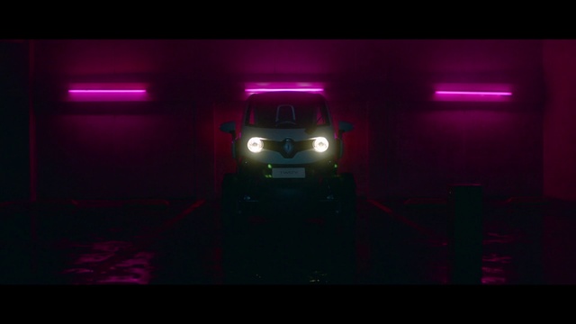 Video Reference: Automotive tail & brake light, Vehicle, Automotive lighting, Purple, Mirror, Automotive tire, Motor vehicle, Violet, Automotive design, Pink