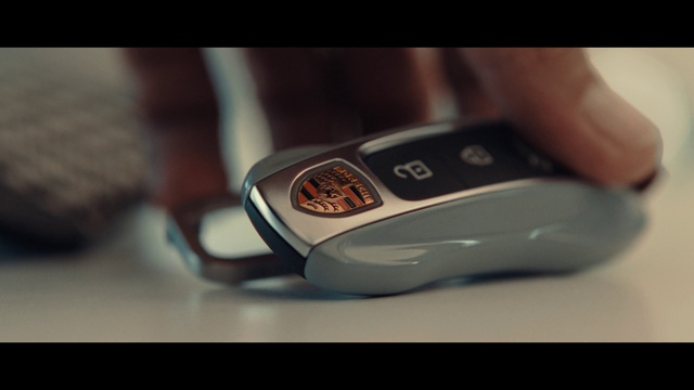 Video Reference: Sports equipment, Input device, Font, Finger, Automotive design, Audio equipment, Motor vehicle, Gadget, Peripheral, Fashion accessory