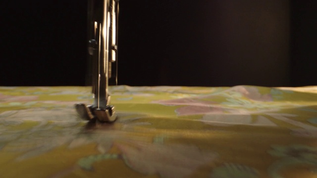 Video Reference: Liquid, Wood, Gas, Flooring, Hardwood, Metal, Art, Glass, Glass bottle, Light fixture