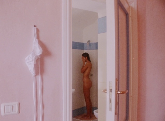 Video Reference: Leg, Interior design, Waist, Thigh, Trunk, Knee, Wood, Swimwear, Chest, Human leg