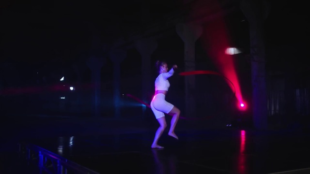 Video Reference: Purple, Dance, Flash photography, Performing arts, Entertainment, Artist, Magenta, Event, Electric blue, Choreography