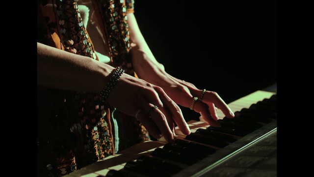 Video Reference: Organist, Musical instrument, Keyboard, Piano, Musical keyboard, Electronic keyboard, Pianist, String instrument, Electric piano, Digital piano