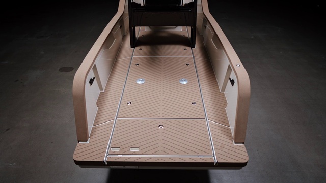 Video Reference: Vehicle, Motor vehicle, Automotive design, Automotive lighting, Wood, Automotive exterior, Vehicle door, Bumper, Auto part, Classic