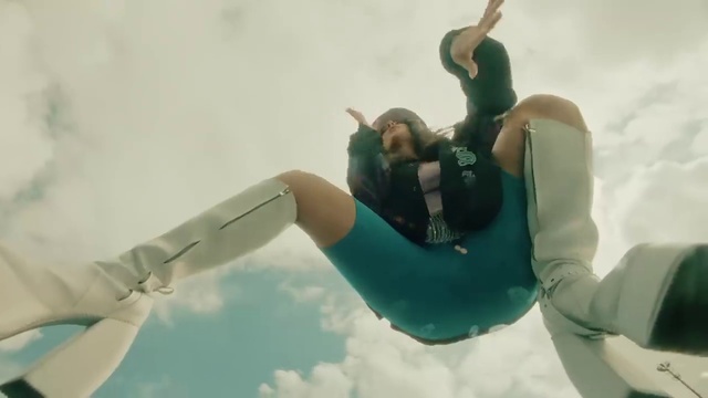 Video Reference: Cloud, Shoulder, Sky, People in nature, Flash photography, Happy, Gesture, Elbow, Cool, Leisure