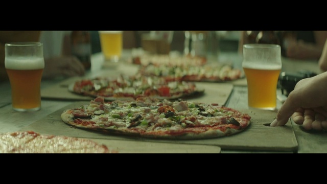 Video Reference: Food, Tableware, Drinkware, Beer, Table, Pizza, Ingredient, Dishware, Recipe, Paulaner hefeweizen