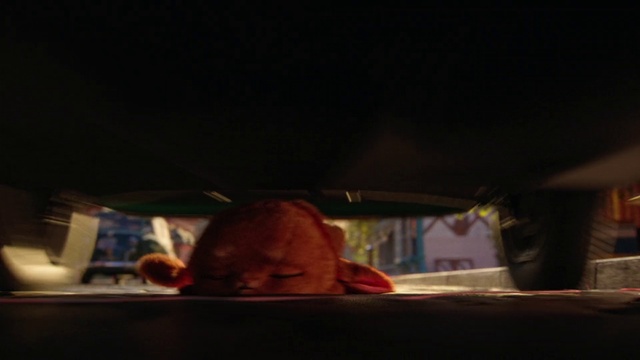 Video Reference: Automotive mirror, Automotive lighting, Rear-view mirror, Window, Tints and shades, Wood, Windshield, Vehicle door, Automotive exterior, Darkness