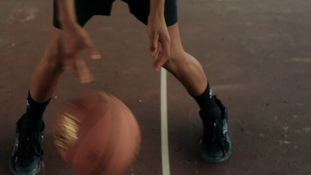 Video Reference: Shorts, Gesture, Knee, Thigh, Finger, Calf, Sock, Waist, Nail, Elbow