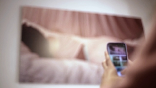 Video Reference: Couch, Comfort, Gesture, Finger, Communication Device, Gadget, Portable communications device, Mobile phone, Telephony, Thumb