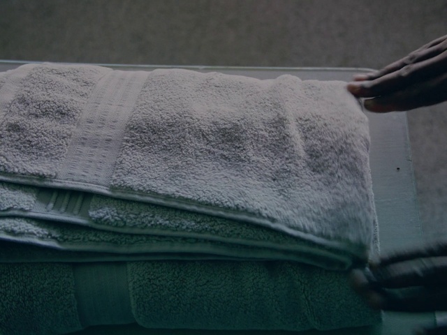 Video Reference: Textile, Sleeve, Grey, Tints and shades, Denim, Linens, Electric blue, Wood, Pattern, Comfort