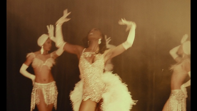 Video Reference: Dance, Entertainment, Performing arts, Gesture, Artist, Performance art, Fun, Choreography, Trunk, Music venue