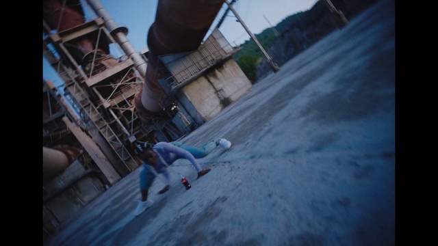 Video Reference: Jeans, Flash photography, Rolling, Wood, Asphalt, Sky, City, Road surface, Leisure, Fun