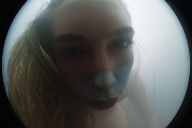 Video Reference: Nose, Eyelash, Organ, Jaw, Flash photography, Iris, Eyewear, Circle, Selfie, Electric blue