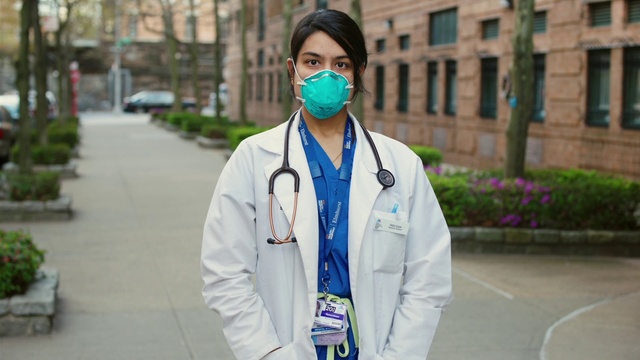 Video Reference: Face, Head, Plant, Eye, Vision care, Eyewear, Street fashion, Neck, Sleeve, Cool