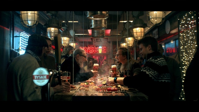 Video Reference: Interaction, Table, Customer, Fun, Event, Electronic device, City, Recreation, Darkness, Games