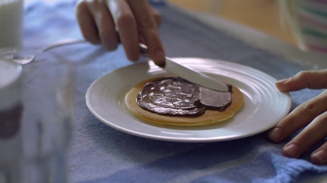 Video Reference: Food, Hand, Tableware, Dishware, Plate, Ingredient, Finger, Recipe, Thumb, Coin