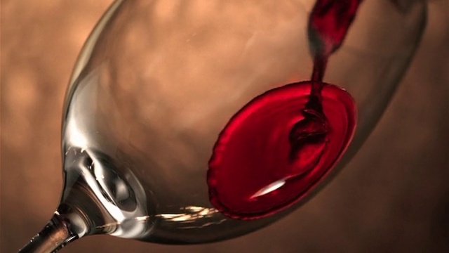 Video Reference: Liquid, Tableware, Drinkware, Automotive lighting, Stemware, Kitchen utensil, Fluid, Cutlery, Christmas ornament, Plant