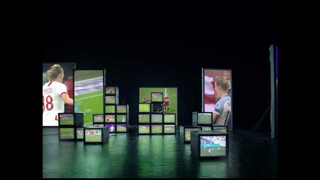 Video Reference: Art, Entertainment, Display device, Event, Visual arts, Sculpture, Performance art, Glass, Rectangle, Display case