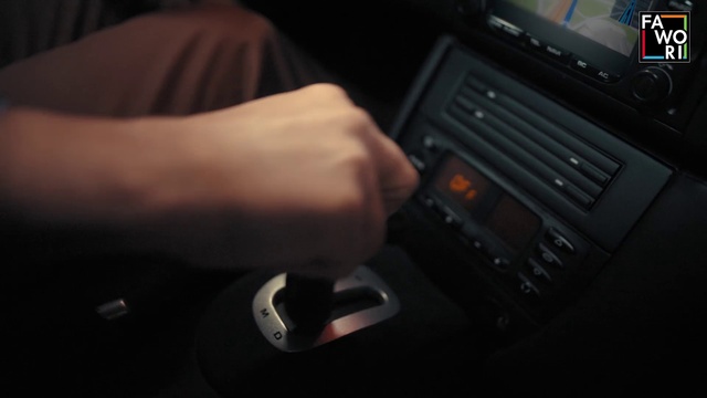 Video Reference: Gear shift, Satellite radio, Automotive lighting, Steering wheel, Vehicle, Radio, Automotive design, Gesture, Finger, Window