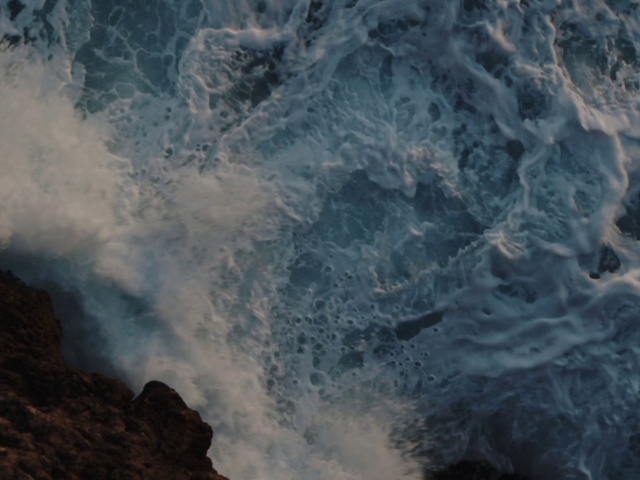 Video Reference: Water, Cloud, Sky, Wind wave, Liquid, Formation, Cumulus, Wind, Landscape, Meteorological phenomenon