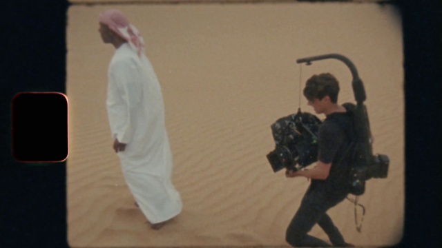 Video Reference: Gesture, Art, Entertainment, Event, Fun, Performing arts, Luggage and bags, Visual arts, Musical instrument, Recreation