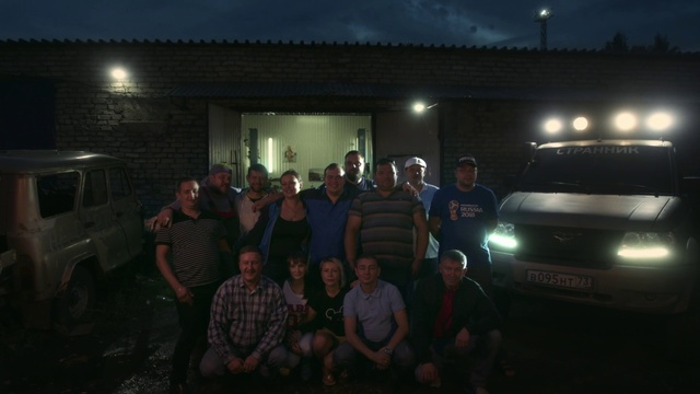 Video Reference: Tire, Land vehicle, Car, Vehicle, Automotive lighting, Motor vehicle, Light, Automotive tire, Automotive design, Wheel