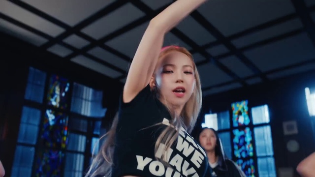 Video Reference: Musician, Flash photography, Gesture, T-shirt, Happy, Performing arts, Music, Fun, Entertainment, Leisure