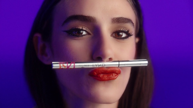 Video Reference: Forehead, Nose, Cheek, Skin, Lip, Lipstick, Eyebrow, Eyelash, Mouth, Eye liner