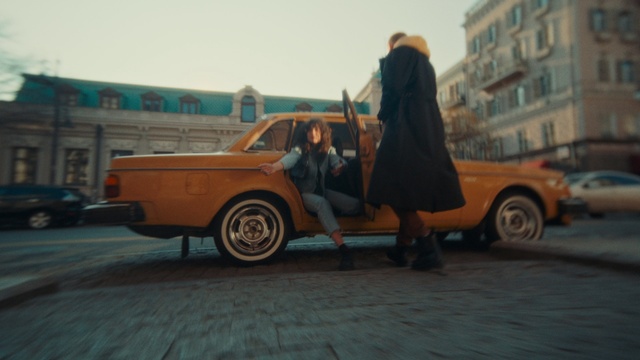 Video Reference: Tire, Wheel, Car, Land vehicle, Vehicle, Sky, Hood, Motor vehicle, Window, Automotive design