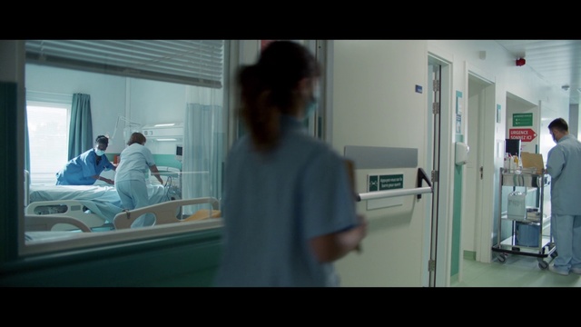 Video Reference: Jaw, Sleeve, Service, Science, Event, Health care, Machine, Job, Kitchen appliance, Room