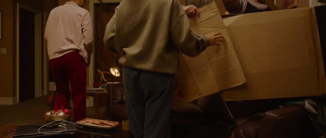 Video Reference: Human, Wood, Fun, Event, Tableware, Flooring, Shipping box, Conversation, Carton, Room