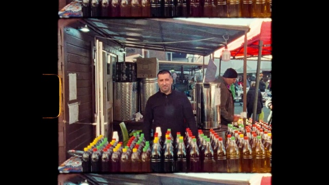 Video Reference: Lighting, Food, Hawker, Cuisine, Selling, Event, Recreation, City, Shopkeeper, Delicacy