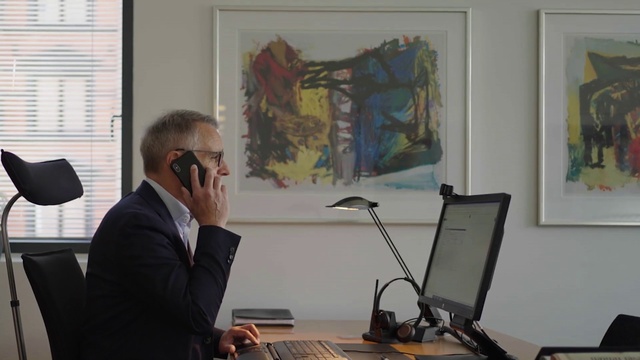 Video Reference: Computer, Microphone, Picture frame, Personal computer, Table, Laptop, Desk, Adaptation, Art, Tie