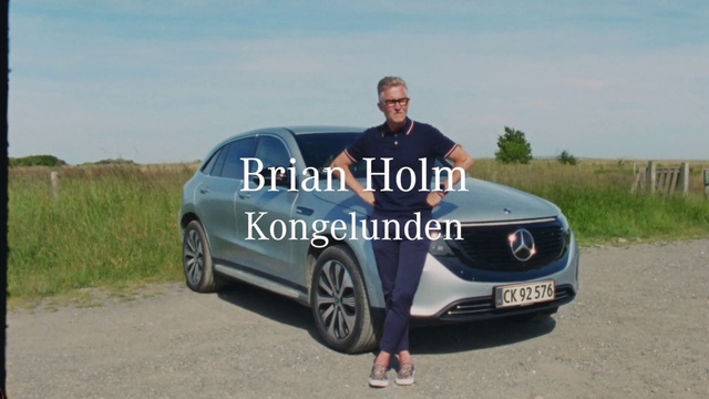 Video Reference: Wheel, Tire, Car, Land vehicle, Vehicle, Vehicle registration plate, Sky, Hood, Automotive tire, Automotive lighting