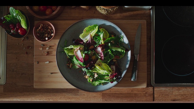 Video Reference: Food, Tableware, Dishware, Ingredient, Plate, Recipe, Leaf vegetable, Cuisine, Vegetable, Salad