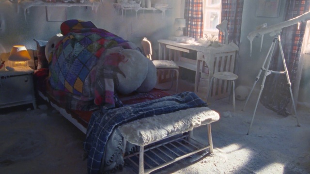 Video Reference: Furniture, Comfort, Grey, Floor, Wood, Flooring, Gas, Living room, Room, Linens
