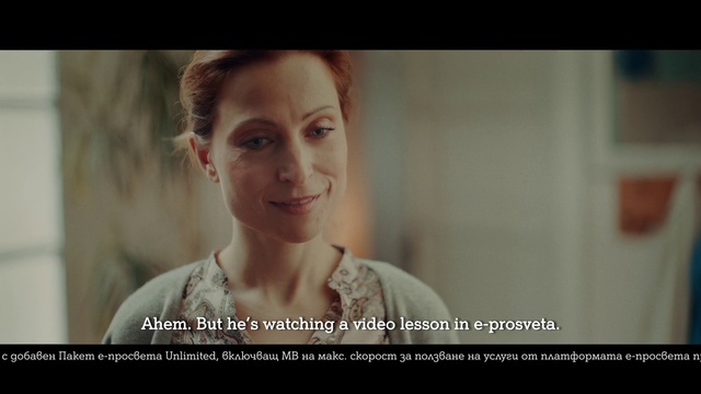 Video Reference: Smile, Flash photography, Happy, Eyelash, Street fashion, Event, Blond, Font, Photo caption, Portrait photography