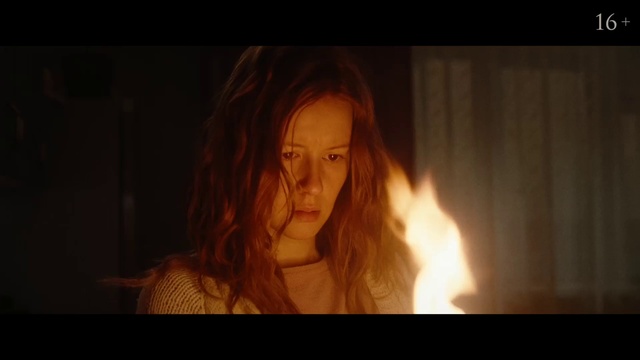 Video Reference: Flash photography, Jaw, Eyelash, Layered hair, Step cutting, Heat, Event, Brown hair, Darkness, Fire