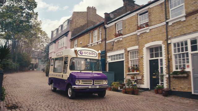 Video Reference: Vehicle, Sky, Plant, Wheel, Window, Property, Car, Building, Bus, Tire