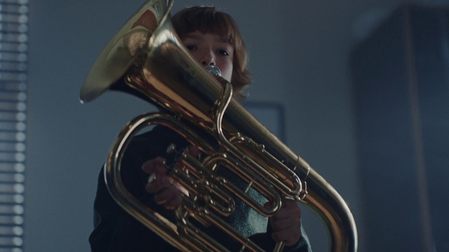 Video Reference: Musical instrument, Musician, Brass instrument, Wind instrument, Music, Woodwind instrument, Music artist, Entertainment, Metal, Art